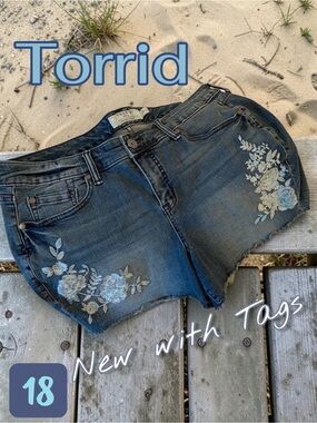 TORRID Denim Shorts Embroidered Flowers Cut Offs Size 18
